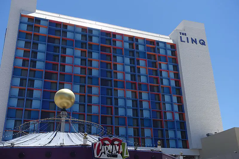 4-The-LINQ-Hotel-and-Experience