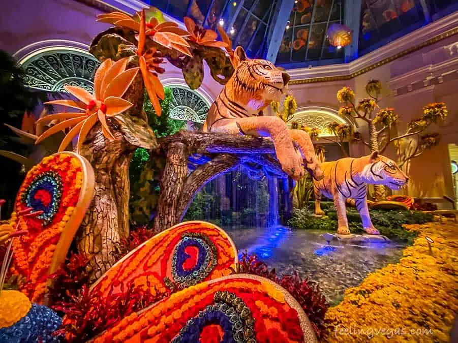 30 Best FREE Things to Do In Vegas 2025 (Free Attractions) 2 bellagio conservatory
