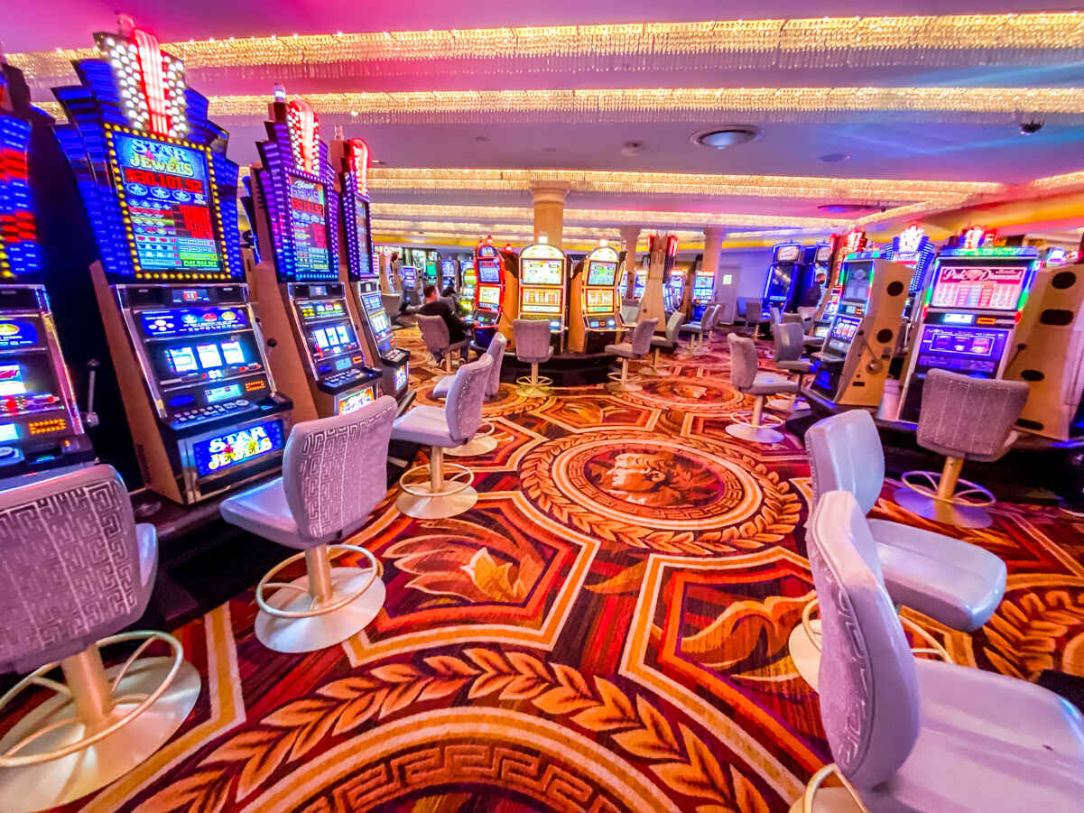 1000+ Vegas Visitors Reveal Their 10 Biggest Travel Regrets 4 Caesars Palace Casino