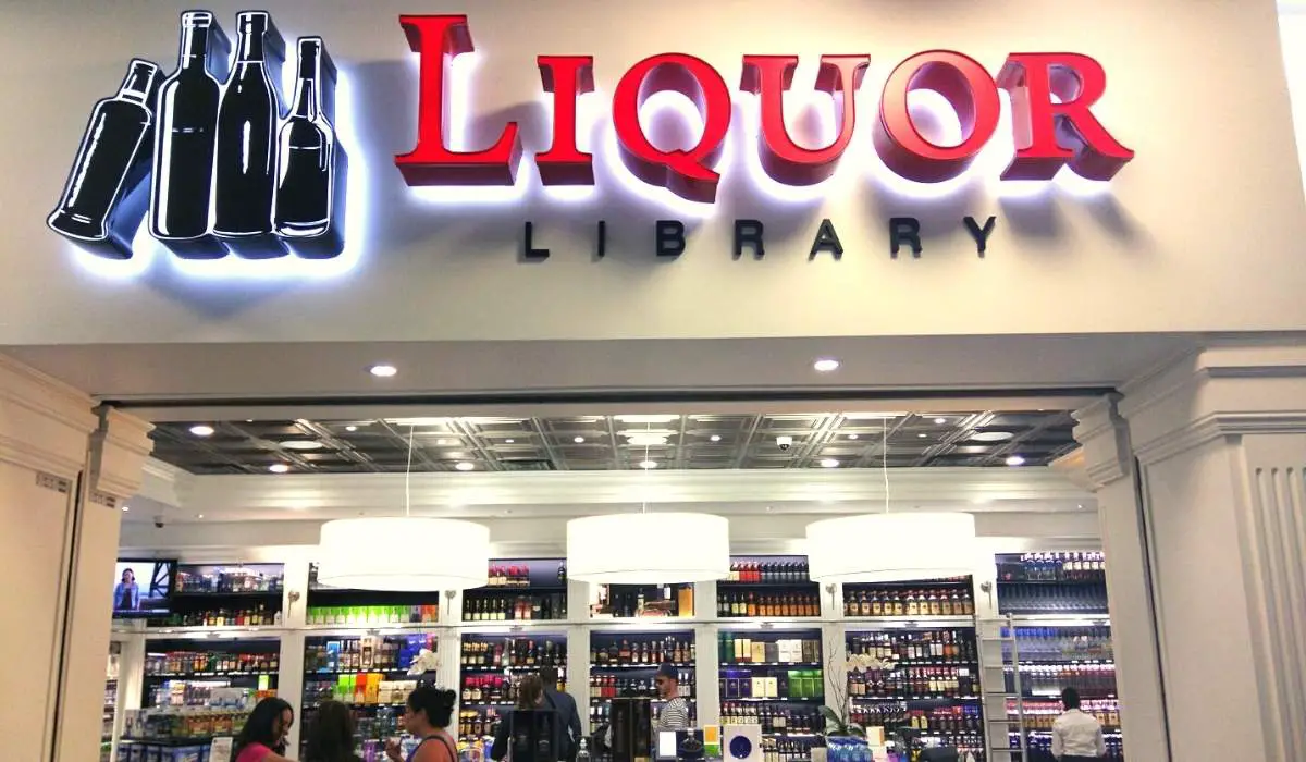 Shops in Las Vegas Airport (Stores & Brands at LAS) 3 Liquor Library: Liquor store in Las Vegas airport