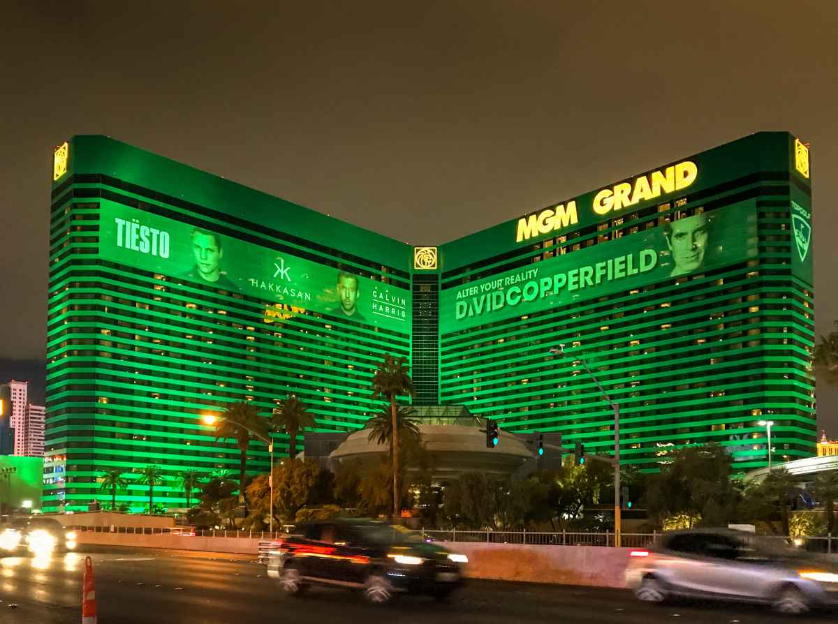 7 Reasons Why Las Vegas Hotels Have Such High Occupancy Rates 6 mgm grand hotel has thousands of rooms