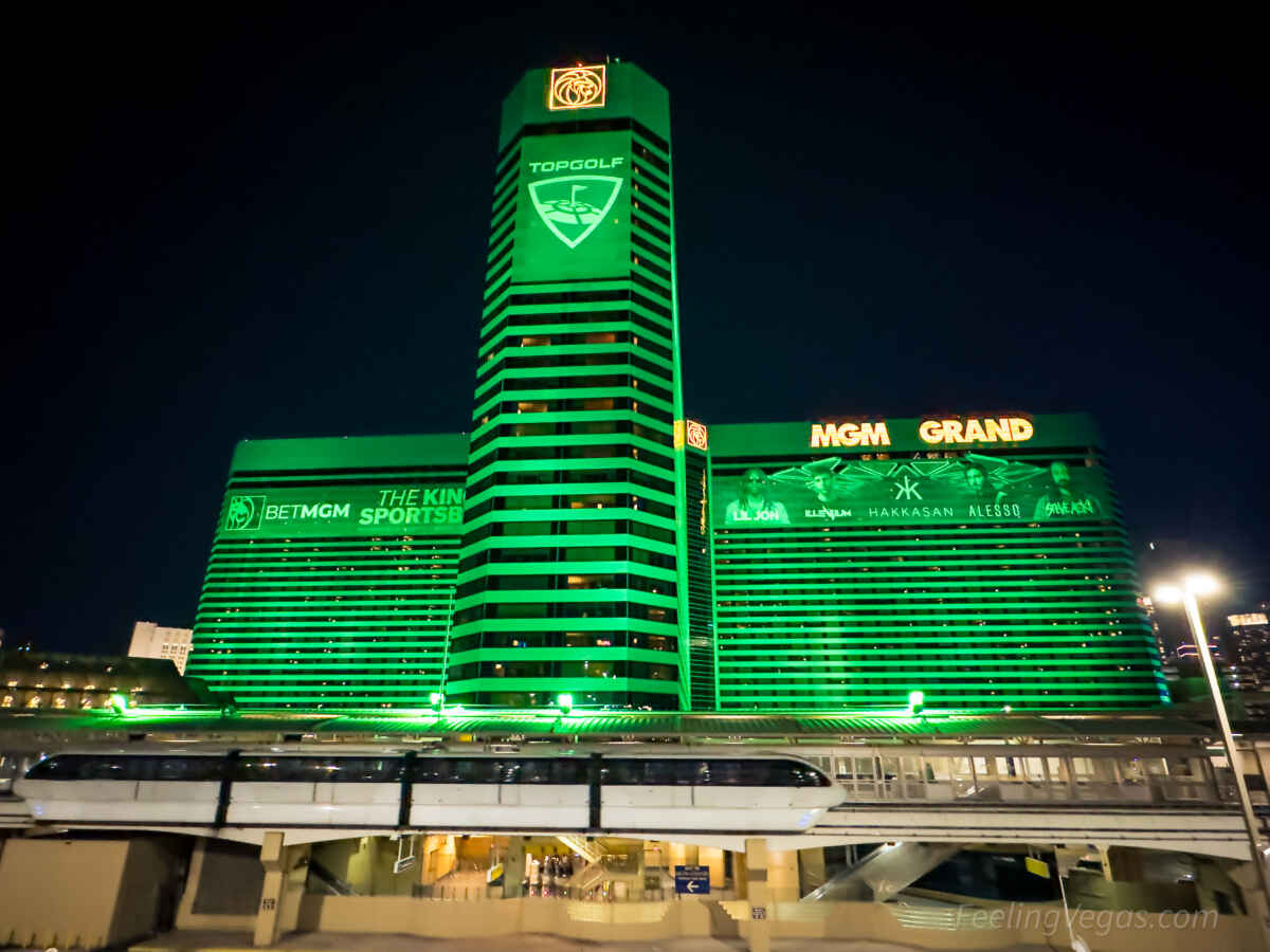1000+ Vegas Visitors Reveal Their 10 Biggest Travel Regrets 2 book an extra night in Vegas