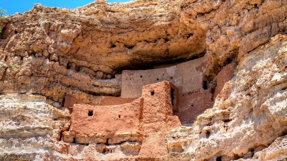 Las Vegas or Phoenix to The Grand Canyon? (Where to Start) 4 Montezuma Castle is on the way to the Grand Canyon from Phoenix